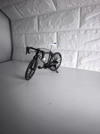 Bicicleta de montaña miniatura