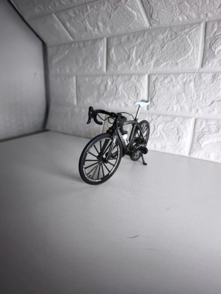 Bicicleta de montaña miniatura