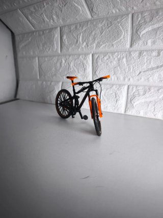 Bicicleta de montaña miniatura