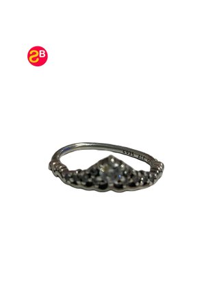 Anillo de plata con diseño de corona