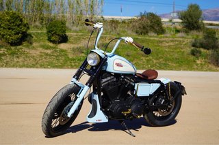 Harley-Davidson Sportster 883 Custom