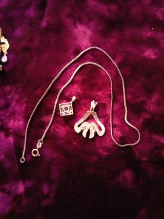 Colgantes de plata con piedras