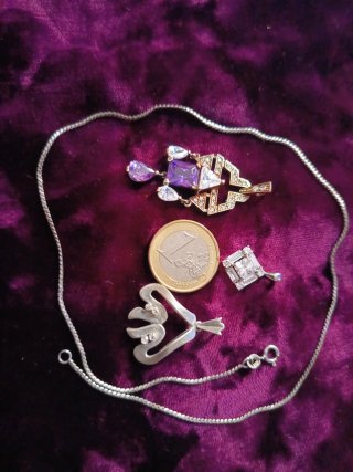 Colgantes de plata con piedras