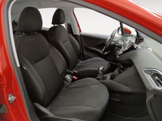 Peugeot 208 BlueHDi 100 Tech Edition 73 kW (99 CV)