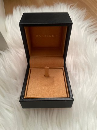 Caja Anillo Bulgari Negra y Marrón