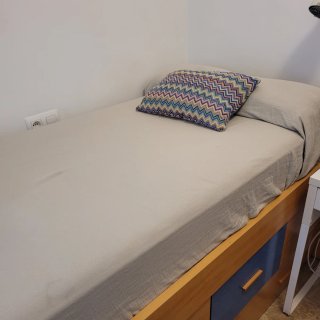 Cama juvenil con cajones