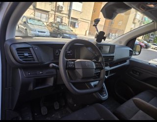 Peugeot jumpy 2025 talla M semi nuevo