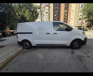 Peugeot jumpy 2025 talla M semi nuevo