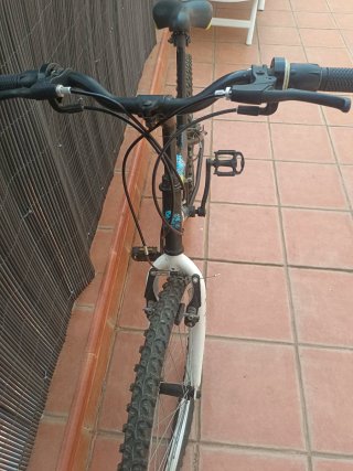 Bicicleta Mountain Bike Negra