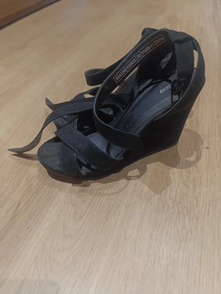 Sandalias de cuña negras Pimkie talla 36