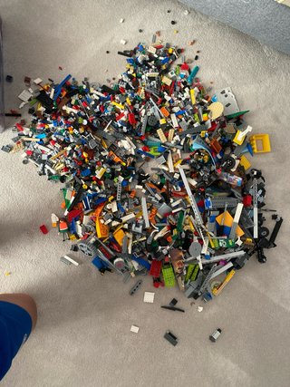 25 kg di pezzi e set LEGO