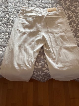 Pantalón Bershka blanco roto