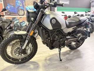 Benelli Leoncino 500 Trail