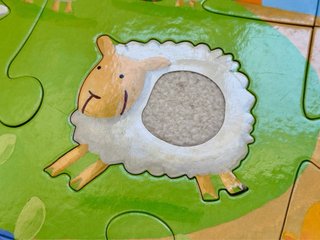 Puzzle táctil Djeco Granja 20 piezas (70x50 cm)