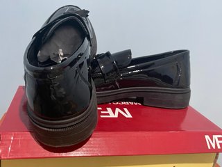 Zapatos charol Marco Fabrizzi negros
