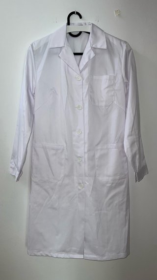 Bata blanca de laboratorio