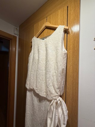 Vestido de fiesta beige encaje hecho a medida