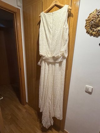 Vestido de fiesta beige encaje hecho a medida