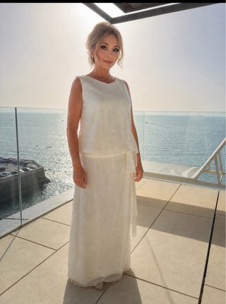 Vestido de fiesta beige encaje hecho a medida