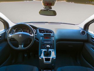 Peugeot 5008 PureTech 130 S&S Style 96 kW (130 CV)