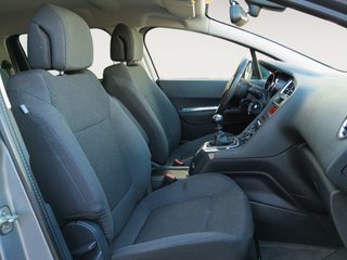 Peugeot 5008 PureTech 130 S&S Style 96 kW (130 CV)