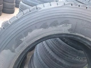 215 75 R17.5 Dunlop - 1 neumático camión