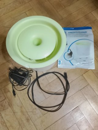 Fuente agua para mascotas