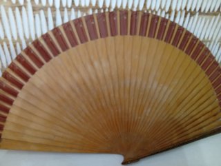 Abanico Vintage Pintado a Mano Grande