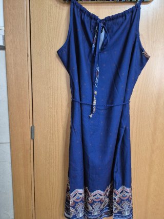 Vestido azul estampado de verano