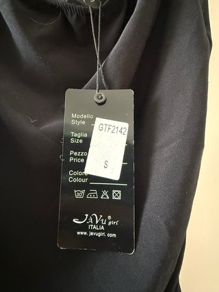 Camiseta negra con tirantes
