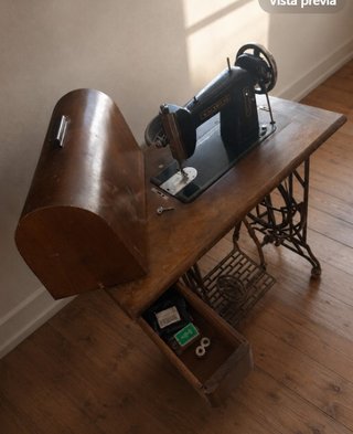 Máquina de coser Wertheim antigua, mueble original