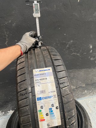 2 Neumáticos Michelin Pilot Sport 5 225/40/18 92Y