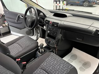 Mercedes-Benz Vaneo ADAPTADO PMR