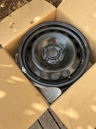 Tapacubos + llanta Audi A3 (4 unidades)