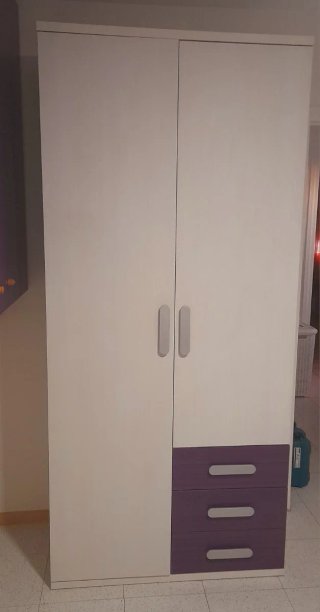 Armario infantil blanco y morado