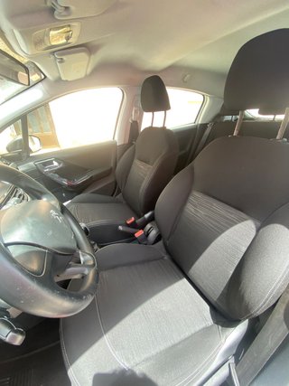 Peugeot 208 2013
