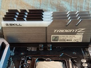 Intel i7 8700k + Placa ASUS maximus x hero +32gb