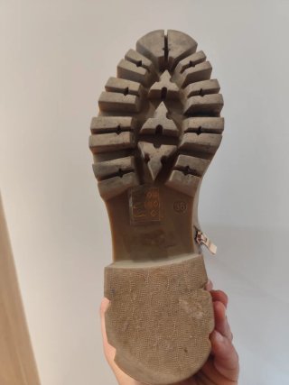Botín mujer beige y marrón