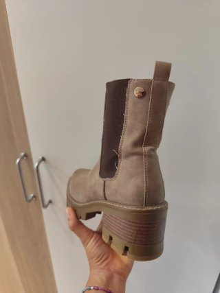 Botín mujer beige y marrón