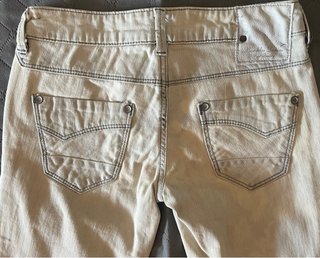 Jeans pitillo Bershka  grises 32