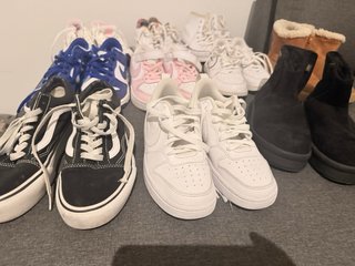 Lote Zapatillas Deportivas Talla 34,35 y 36