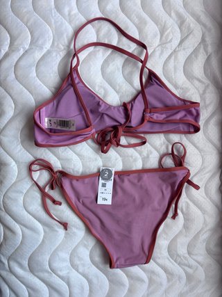 Bikini rosa y rojo