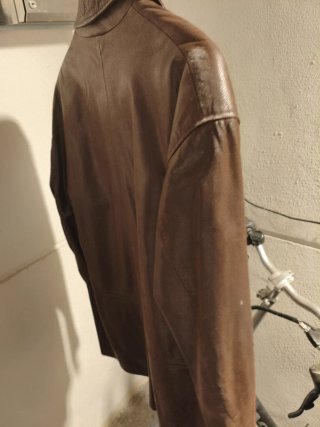 Chaqueta de cuero marrón botones talla 56