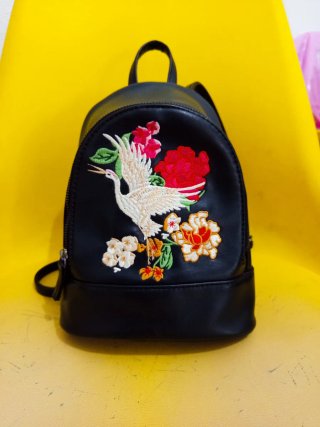 Mochila pequeña Primark. OFERTAAAAAAA
