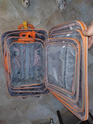 Set de 4 Maletas de Viaje Naranja y Gris