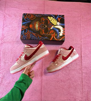 Nike SB Dunk Low StrangeLove Skateboards