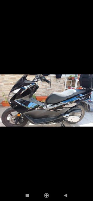 Honda PCX 125cc Maxi Scooter Negra