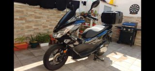 Honda PCX 125cc Maxi Scooter Negra