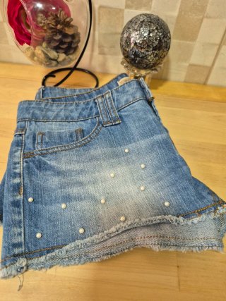 Shorts vaqueros Stradivarius con perlas