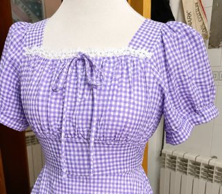 Vestido Vichy romántico blanco lila